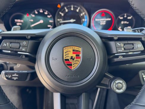 Used 2022 Porsche 911 Carrera 4S image 11