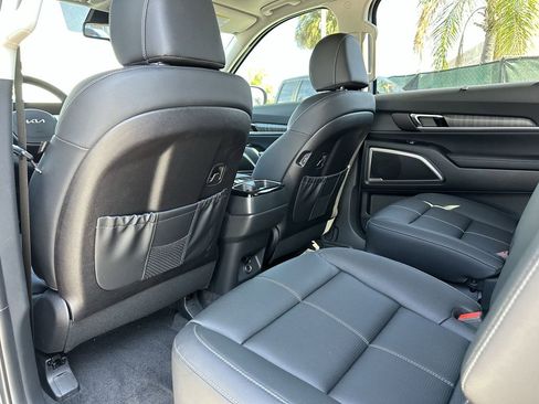 New 2025 Kia Telluride EX image 17