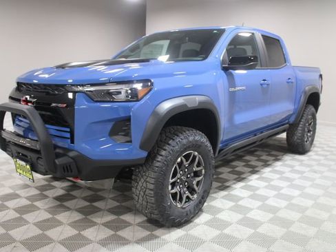 New 2026 Chevrolet Colorado ZR2 w/ Off-Road Front Bumper Package AWD/4WD image 7