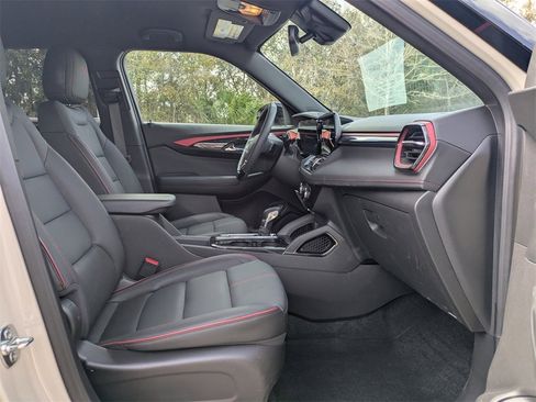 Used 2026 Chevrolet TrailBlazer RS w/ Convenience Package image 3