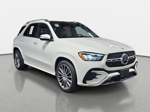 Used 2024 Mercedes-Benz GLE 350 4MATIC image 3
