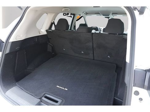 Used 2024 Nissan Rogue SV FWD image 32