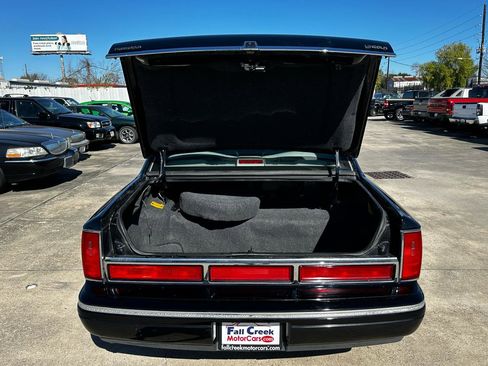 Used 1997 Lincoln Town Car Executive image 42