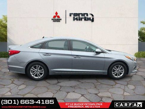 Used 2016 Hyundai Sonata SE image 4