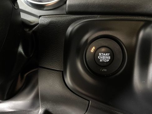 Used 2023 Jeep Wrangler Unlimited Sahara w/ Cold Weather Group AWD/4WD image 12