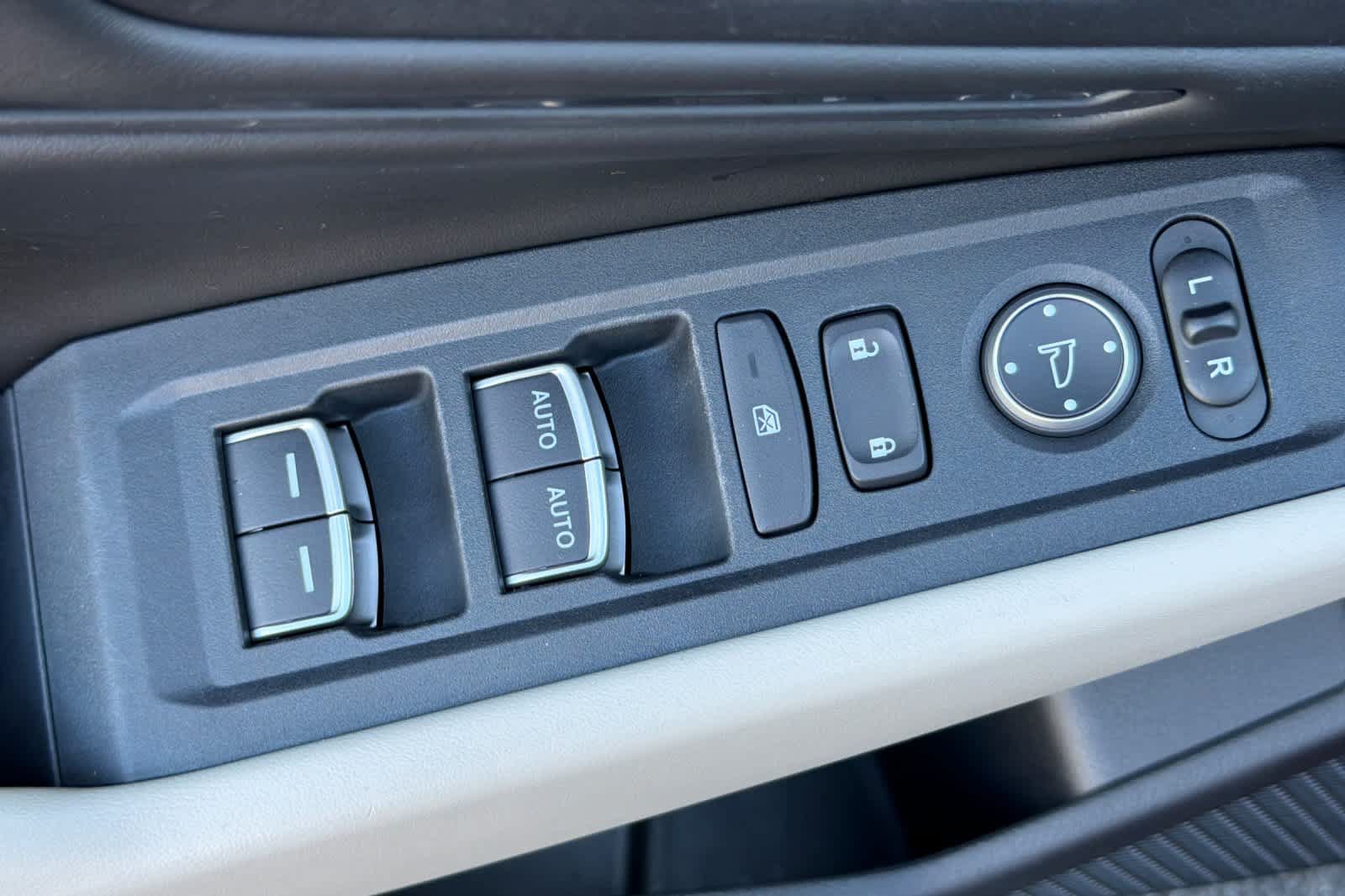 Used 2023 Honda Accord EX image 15