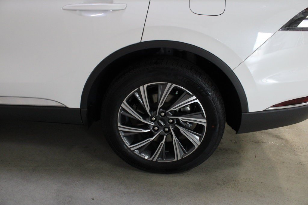 New 2026 Lincoln Aviator AWD image 29