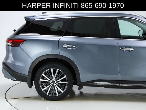 Used 2023 INFINITI QX60 Sensory w/ Vision Package AWD/4WD image 12