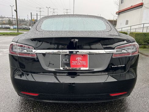 Used 2020 Tesla Model S Long Range Plus image 6