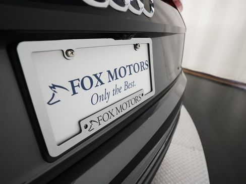 Used 2023 Audi Q8 Prestige image 38