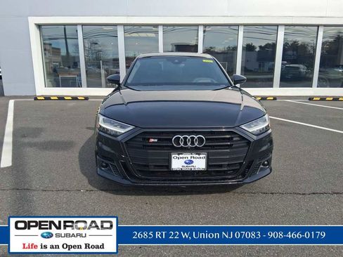 Used 2020 Audi S8 L w/ S8 Executive Package image 2