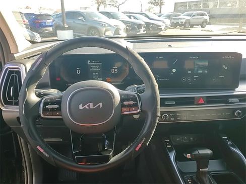 Certified 2025 Kia Sorento S image 22