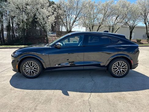 Used 2025 Ford Mustang Mach-E Premium image 2