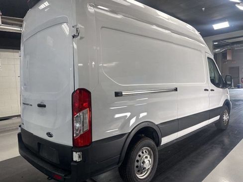 Used 2023 Ford Transit 250 148 High Roof AWD image 3