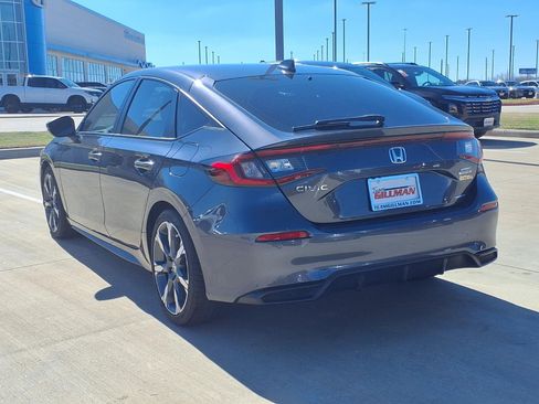 Used 2025 Honda Civic Sport Touring image 2