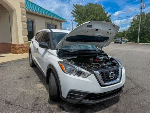 Used 2020 Nissan Kicks S FWD image 20