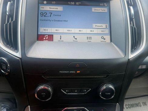 Used 2018 Ford Edge SEL w/ Equipment Group 201A FWD image 17