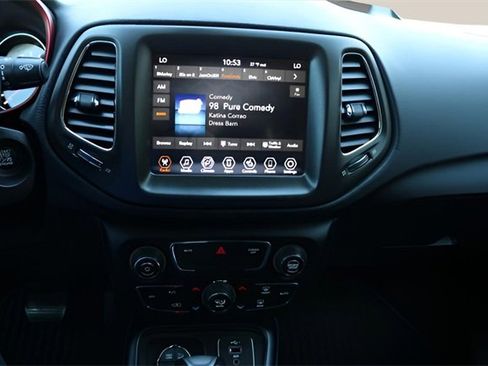 Used 2019 Jeep Compass Trailhawk w/ Cold Weather Group image 20