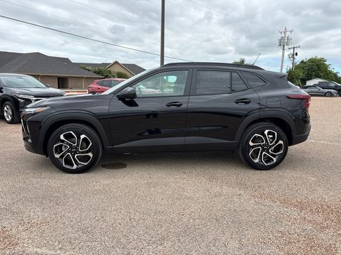 New 2026 Chevrolet Trax RS w/ Sunroof Package FWD image 2