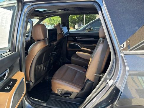 Used 2021 Kia Telluride SX w/ SX Prestige Package AWD/4WD image 22