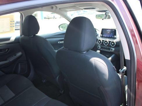 Used 2024 Nissan Sentra SV FWD image 31