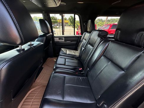 Used 2016 Ford Expedition EL XLT w/ Equipment Group 202A AWD/4WD image 9