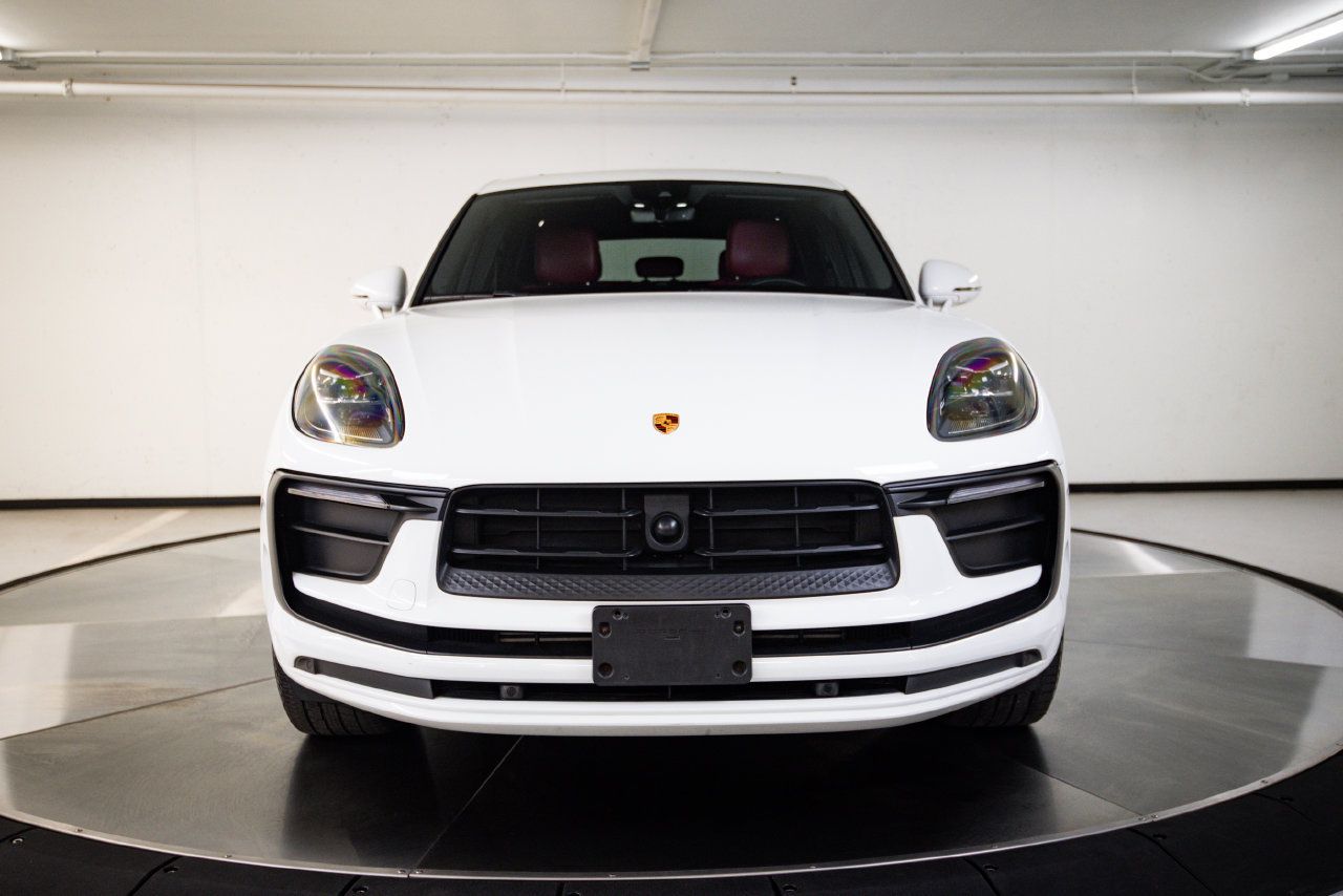 Certified 2023 Porsche Macan AWD/4WD image 10