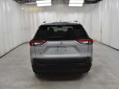Used 2023 Toyota RAV4 XLE Premium image 6