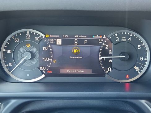 Used 2023 Land Rover Defender 110 SE AWD/4WD image 27