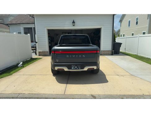 Used 2024 Rivian R1T Adventure AWD/4WD image 4