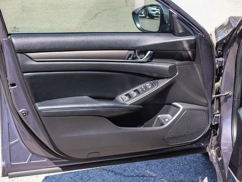 Certified 2018 Honda Accord LX image 21