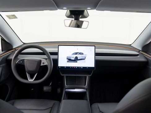 Used 2026 Tesla Model Y Long Range image 10