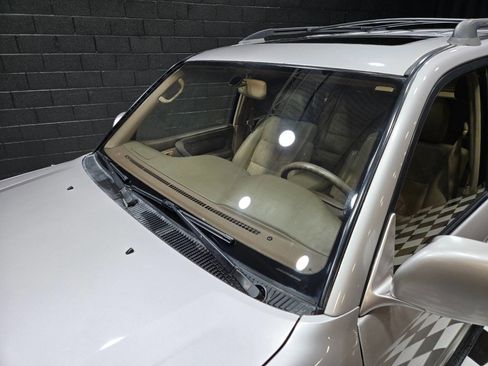 Used 2002 Toyota Land Cruiser image 28