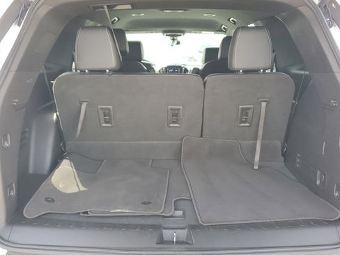 Used 2022 Chevrolet Traverse LT image 15