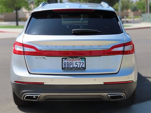 Used 2017 Lincoln MKX Premiere FWD image 5