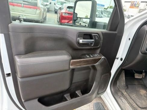 Used 2022 Chevrolet Silverado 2500 LT w/ Convenience Package AWD/4WD image 12