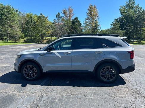 Certified 2023 Kia Sorento X-Line EX AWD/4WD image 4