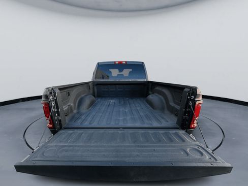 Used 2026 RAM 2500 Big Horn AWD/4WD image 7
