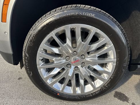 New 2026 GMC Yukon XL Denali w/ Sun & Power Step Package AWD/4WD image 19