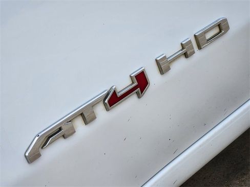 Used 2020 GMC Sierra 2500 AT4 w/ AT4 Preferred Package image 10