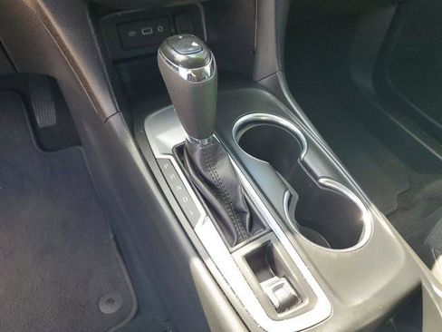 Used 2020 Chevrolet Equinox LT image 31