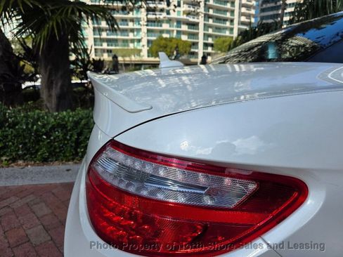 Used 2014 Mercedes-Benz SLK 250 image 17
