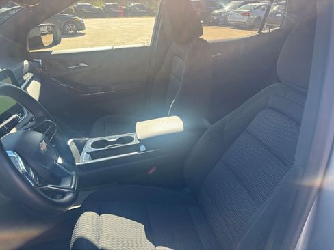 Used 2025 Chevrolet Equinox LT image 27