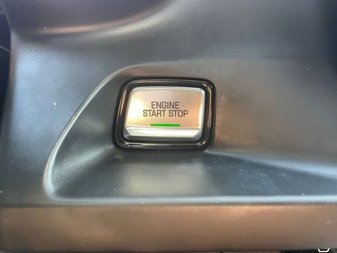 Used 2018 Chevrolet Camaro ZL1 image 9