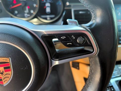 Used 2018 Porsche Macan AWD/4WD image 20