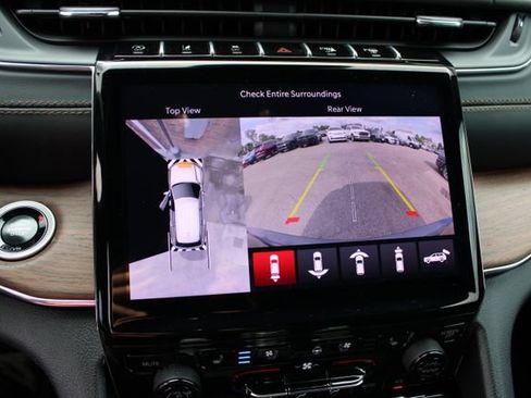 Used 2025 Jeep Grand Cherokee Summit w/ Obsidian Package AWD/4WD image 22