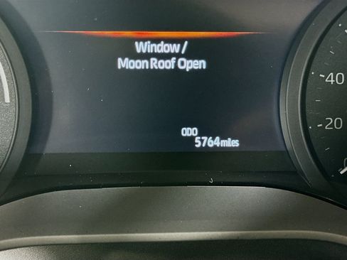 Used 2025 Toyota Sienna XLE w/ XLE Plus Package FWD image 13