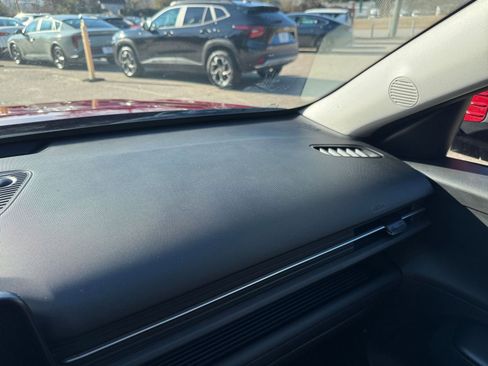 Used 2025 Hyundai Kona SEL image 30