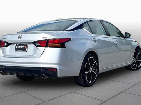 Certified 2023 Nissan Altima 2.5 SR FWD image 13