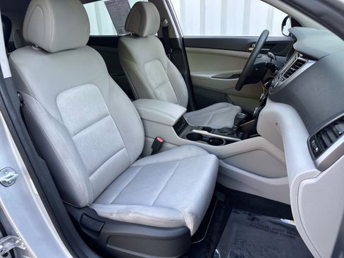 Used 2016 Hyundai Tucson SE w/ Option Group 02 FWD image 13